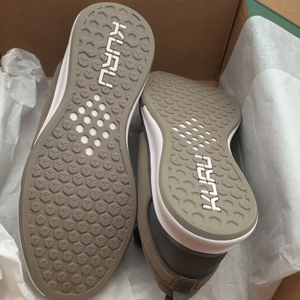 KURU stylish sneakers